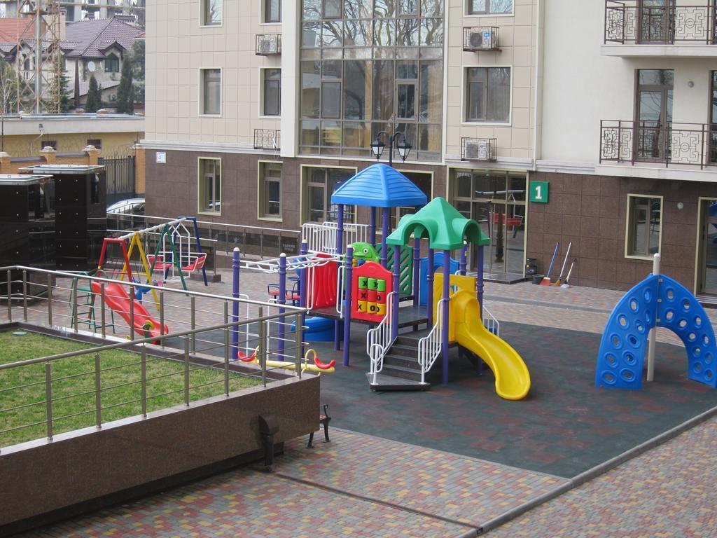 Shestaya Zhemchuzhina Odesa Exterior photo